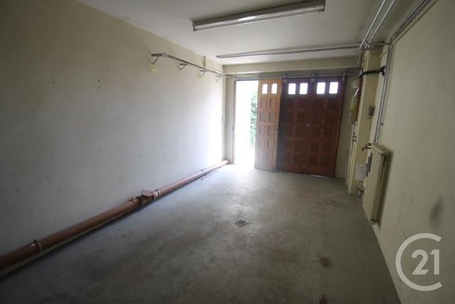Afficher la photo en grand maison à vendre - 10 pièces - 216.0 m2 - ST YORRE - 03 - AUVERGNE - Century 21 Agence Girard