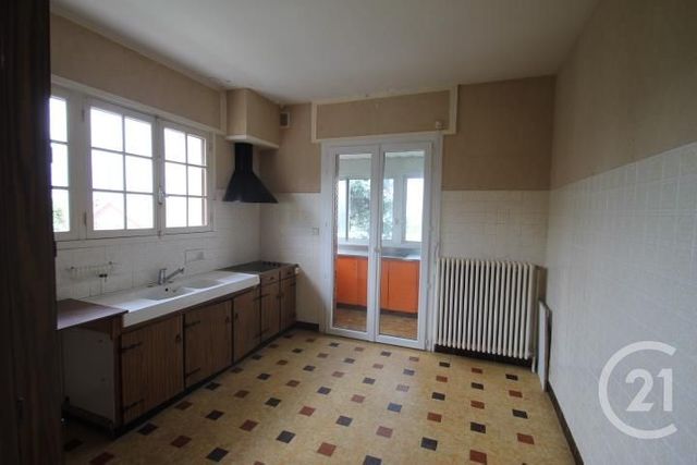 Afficher la photo en grand maison à vendre - 10 pièces - 216.0 m2 - ST YORRE - 03 - AUVERGNE - Century 21 Agence Girard