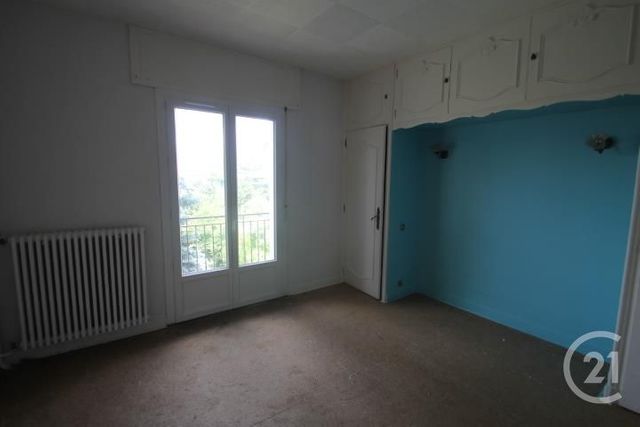 Afficher la photo en grand maison à vendre - 10 pièces - 216.0 m2 - ST YORRE - 03 - AUVERGNE - Century 21 Agence Girard
