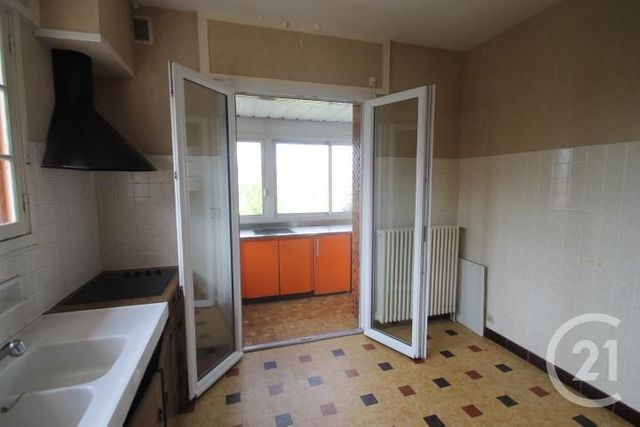 Afficher la photo en grand maison à vendre - 10 pièces - 216.0 m2 - ST YORRE - 03 - AUVERGNE - Century 21 Agence Girard