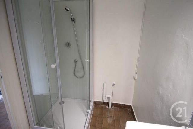 Afficher la photo en grand Appartement F2 à louer - 2 pièces - 48.78 m2 - GANNAT - 03 - AUVERGNE - Century 21 Agence Girard