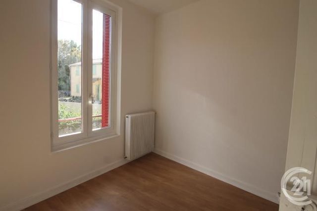 Afficher la photo en grand Appartement F2 à louer - 2 pièces - 48.78 m2 - GANNAT - 03 - AUVERGNE - Century 21 Agence Girard