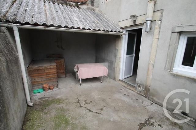 Afficher la photo en grand maison à vendre - 5 pièces - 73.0 m2 - AIGUEPERSE - 63 - AUVERGNE - Century 21 Agence Girard