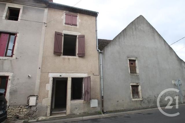 Afficher la photo en grand maison à vendre - 5 pièces - 73.0 m2 - AIGUEPERSE - 63 - AUVERGNE - Century 21 Agence Girard