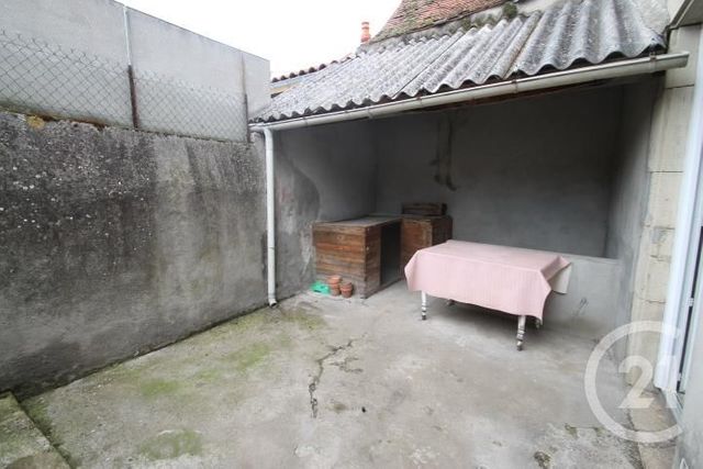 Afficher la photo en grand maison à vendre - 5 pièces - 73.0 m2 - AIGUEPERSE - 63 - AUVERGNE - Century 21 Agence Girard
