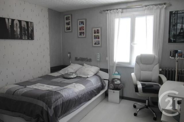 maison à vendre - 7 pièces - 150.0 m2 - VENSAT - 63 - AUVERGNE - Century 21 Agence Girard maison à vendre - 7 pièces - 150.0 m2 - VENSAT - 63 - AUVERGNE - Century 21 Agence Girard