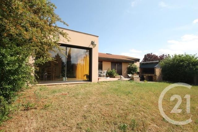 Afficher la photo en grand maison à vendre - 11 pièces - 294.4 m2 - ST HILAIRE LA CROIX - 63 - AUVERGNE - Century 21 Agence Girard