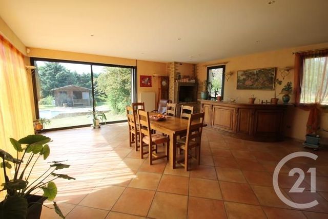 Afficher la photo en grand maison à vendre - 11 pièces - 294.4 m2 - ST HILAIRE LA CROIX - 63 - AUVERGNE - Century 21 Agence Girard