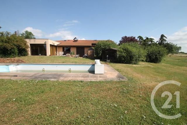 Afficher la photo en grand maison à vendre - 11 pièces - 294.4 m2 - ST HILAIRE LA CROIX - 63 - AUVERGNE - Century 21 Agence Girard