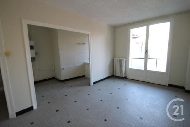 Appartement F2 à louer - 2 pièces - 41.28 m2 - GANNAT - 03 - AUVERGNE - Century 21 Agence Girard Appartement F2 à louer - 2 pièces - 41.28 m2 - GANNAT - 03 - AUVERGNE - Century 21 Agence Girard