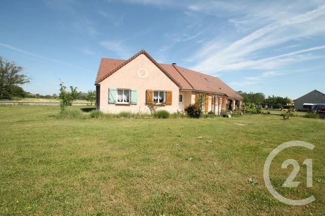 Afficher la photo en grand maison à vendre - 8 pièces - 172.0 m2 - BROUT VERNET - 03 - AUVERGNE - Century 21 Agence Girard