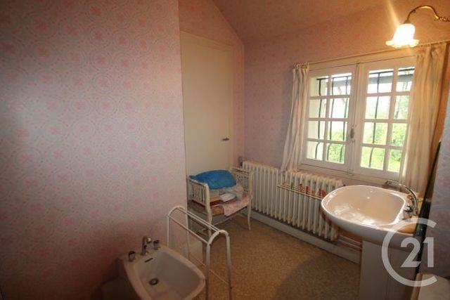 Afficher la photo en grand maison à vendre - 6 pièces - 152.0 m2 - BELLENAVES - 03 - AUVERGNE - Century 21 Agence Girard