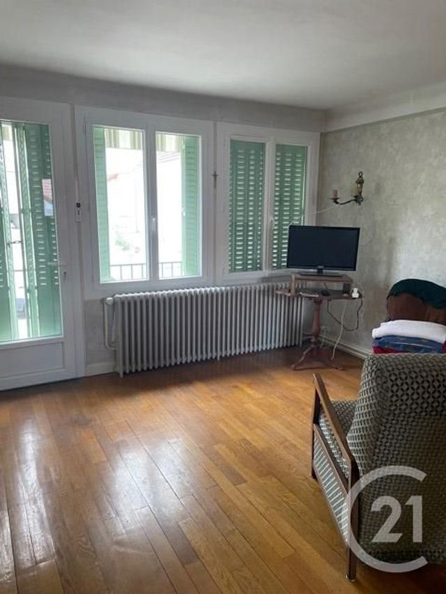 Afficher la photo en grand maison à vendre - 8 pièces - 102.0 m2 - VICHY - 03 - AUVERGNE - Century 21 Agence Girard