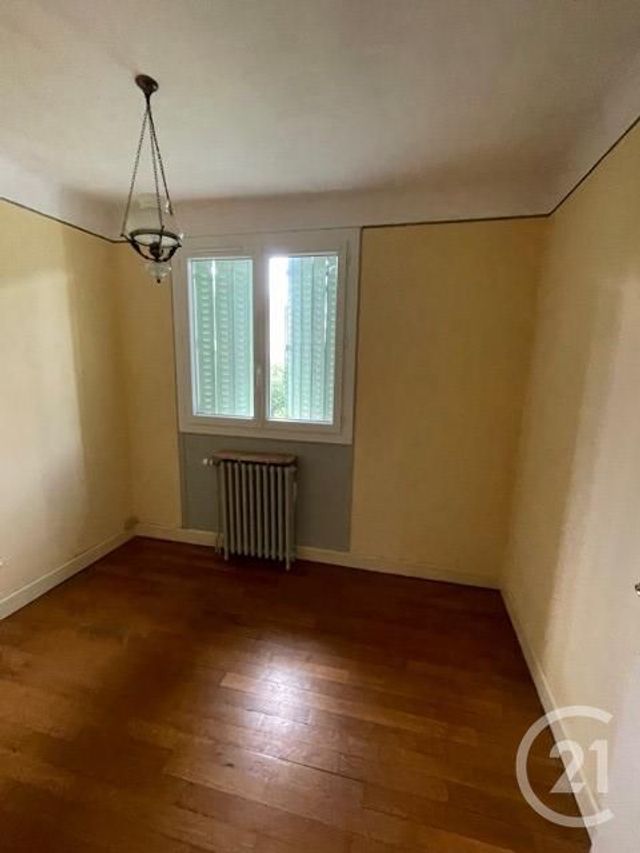 Afficher la photo en grand maison à vendre - 8 pièces - 102.0 m2 - VICHY - 03 - AUVERGNE - Century 21 Agence Girard