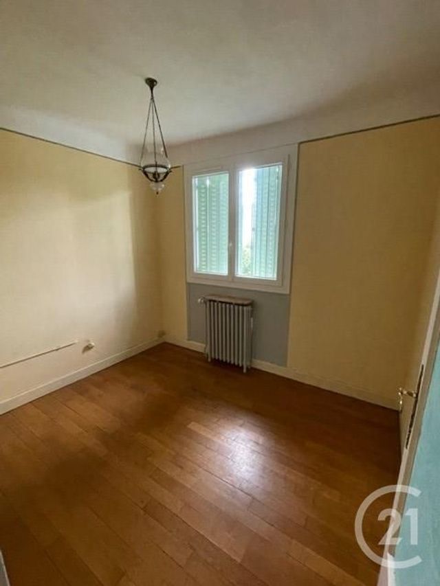 Afficher la photo en grand maison à vendre - 8 pièces - 102.0 m2 - VICHY - 03 - AUVERGNE - Century 21 Agence Girard