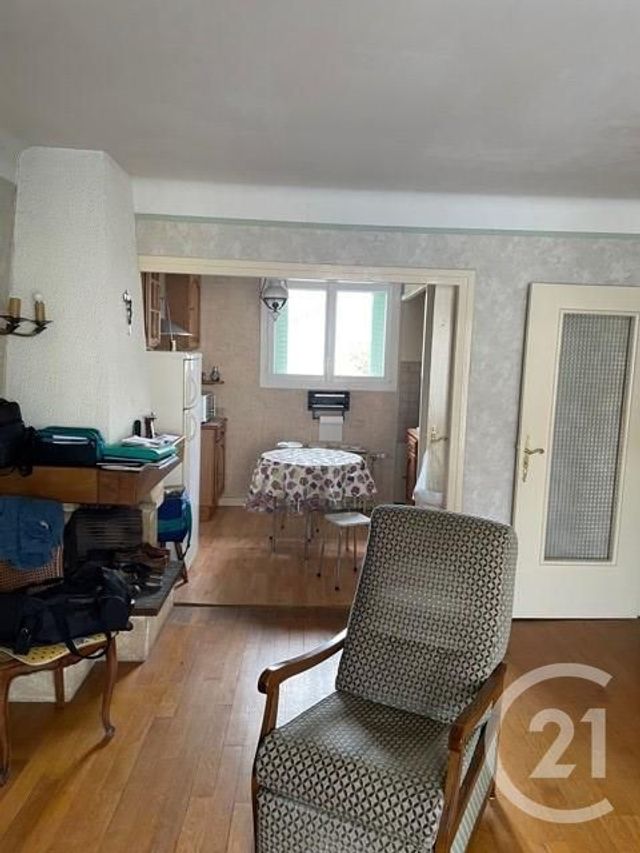 Afficher la photo en grand maison à vendre - 8 pièces - 102.0 m2 - VICHY - 03 - AUVERGNE - Century 21 Agence Girard