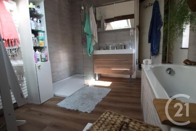 Afficher la photo en grand maison à vendre - 5 pièces - 139.0 m2 - GANNAT - 03 - AUVERGNE - Century 21 Agence Girard
