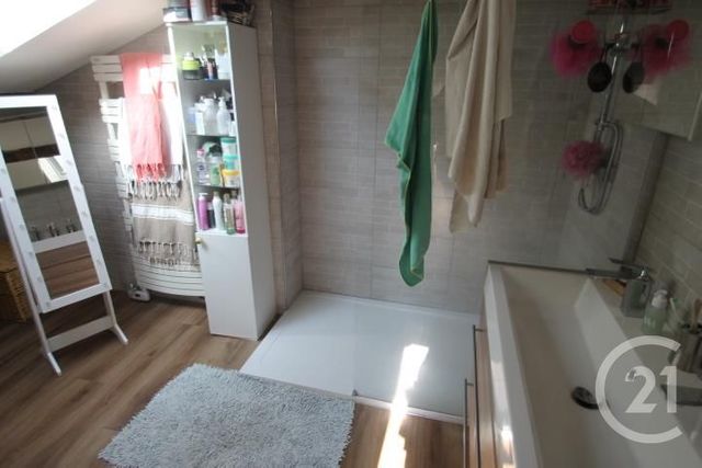 Afficher la photo en grand maison à vendre - 5 pièces - 139.0 m2 - GANNAT - 03 - AUVERGNE - Century 21 Agence Girard