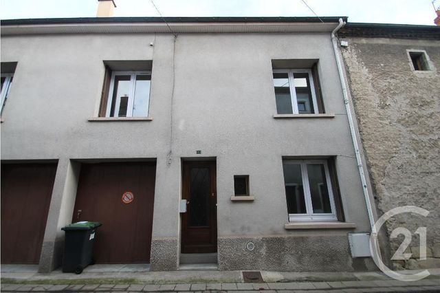 Appartement F4 à louer - 4 pièces - 101.21 m2 - AIGUEPERSE - 63 - AUVERGNE - Century 21 Agence Girard